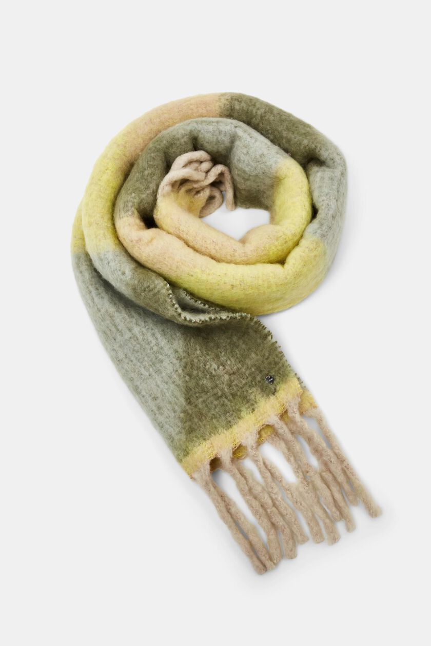 Chunky wool blend scarf
