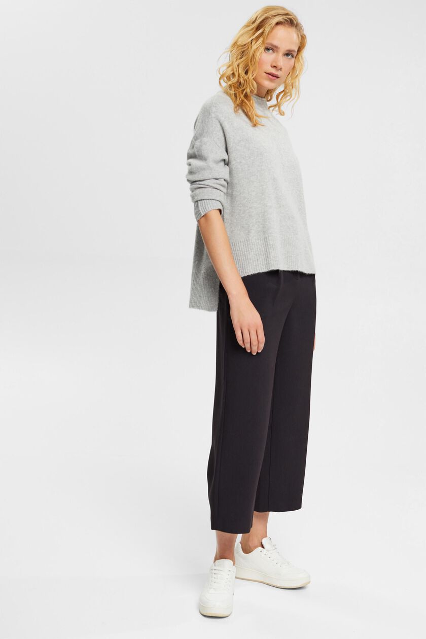 Wool blend: fluffy jumper with stand-up collar