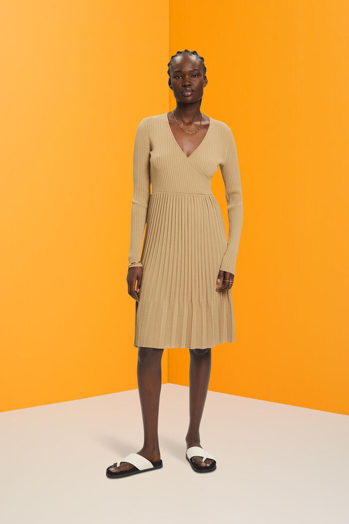 Pleated wrap dress with long-sleeves, KHAKI BEIGE, detail image number 4