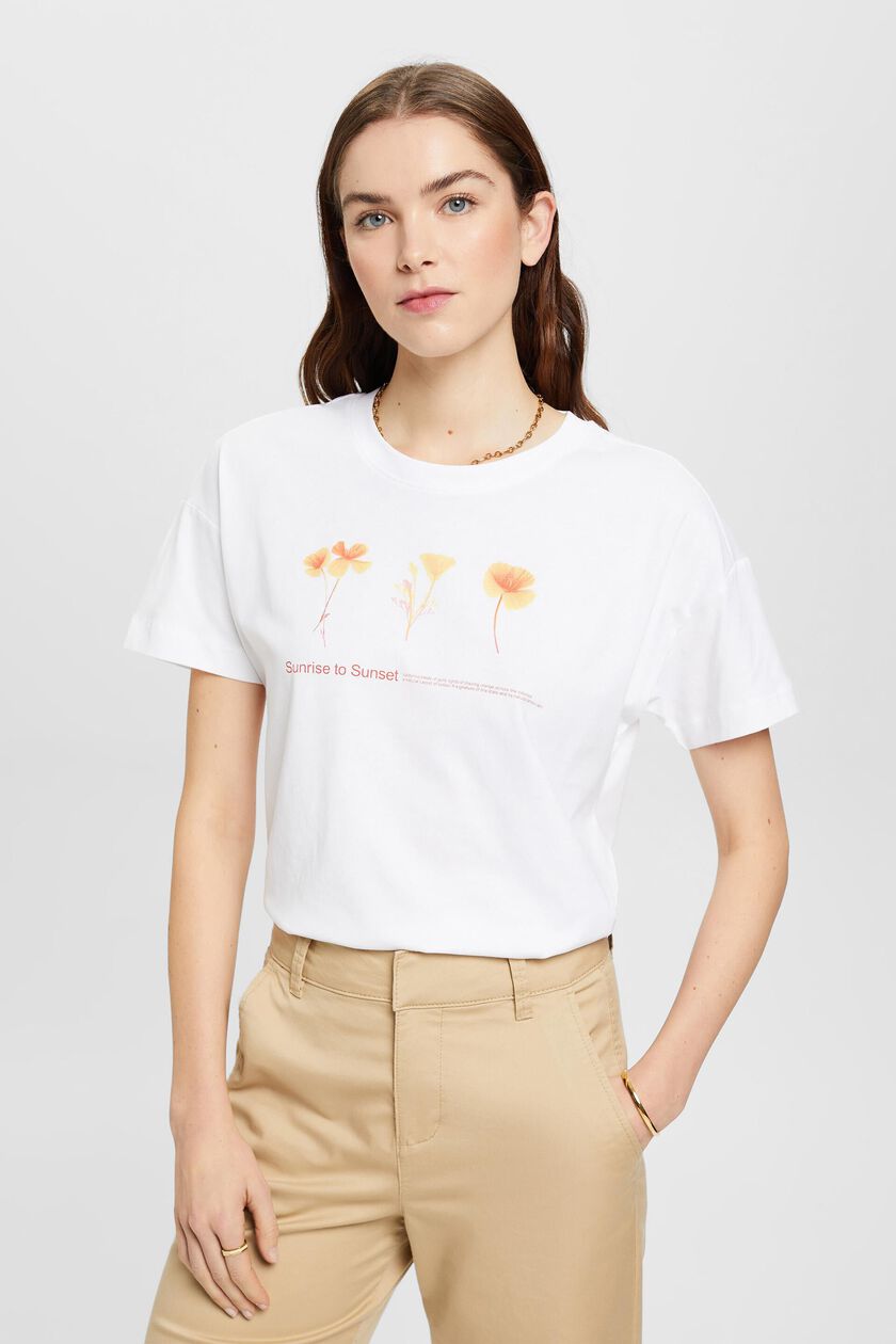 T-shirt with floral chest print