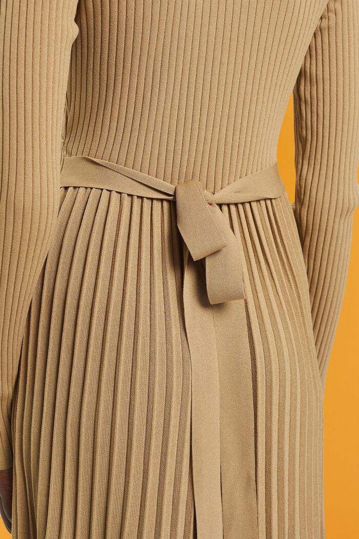 Pleated wrap dress with long-sleeves, KHAKI BEIGE, detail image number 2
