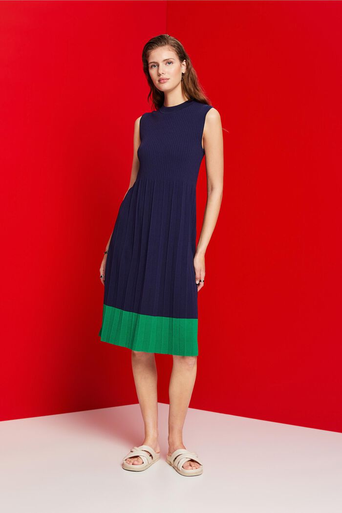 Pleated and sleeveless maxi dress with crewneck, DARK BLUE, detail image number 4